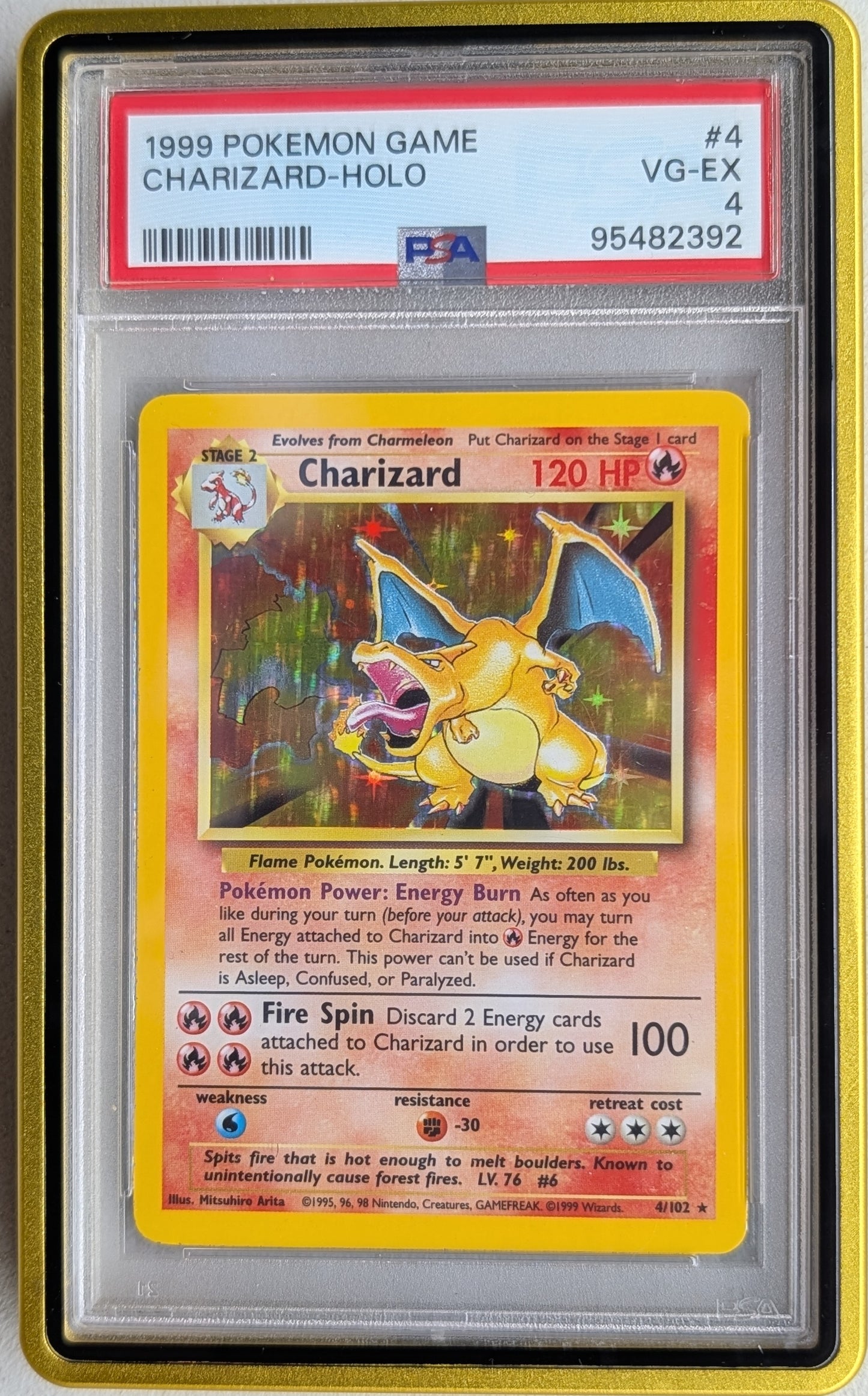 Pokémon: PSA 4 Holo Charizard 4/102 (Base Set Unlimited)